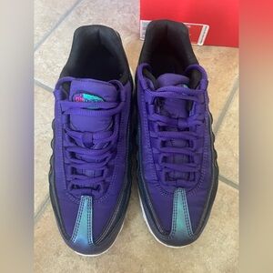 Nike Air Max 95 Bold Purple Sneakers
